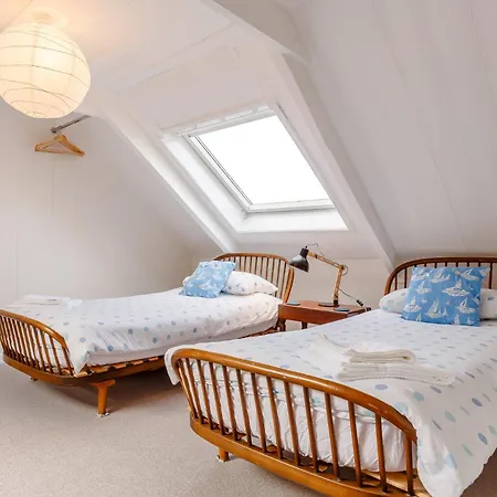 3 Bed In Polruan Pc009 Holiday home *