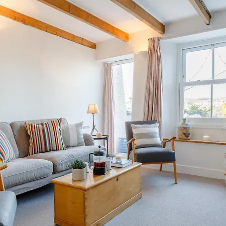 3 Bed In Polruan Pc009 Holiday home